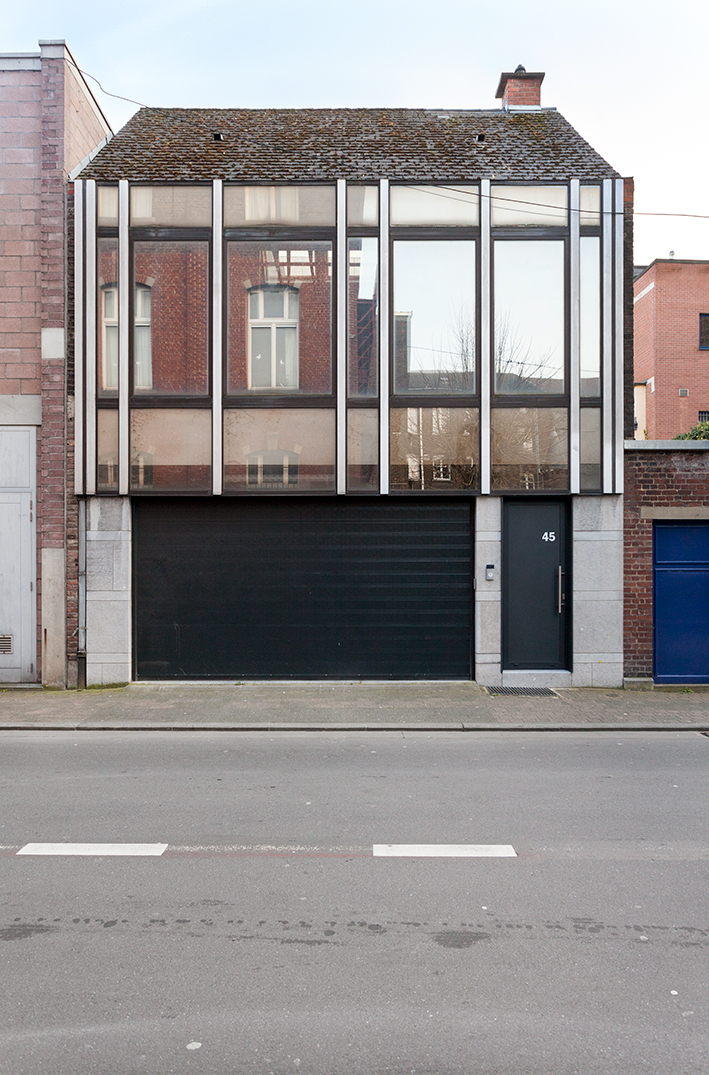 architecture-contemporaine-rénovation-restauration-patrimoine-architectural-Charleroi-Jules-Laurent-bureaux-façade-arrière