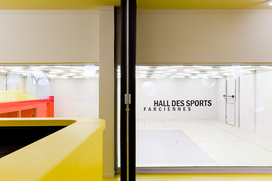 architecture-contemporaine-hall-sports-farciennes-rénovation-photo-bar